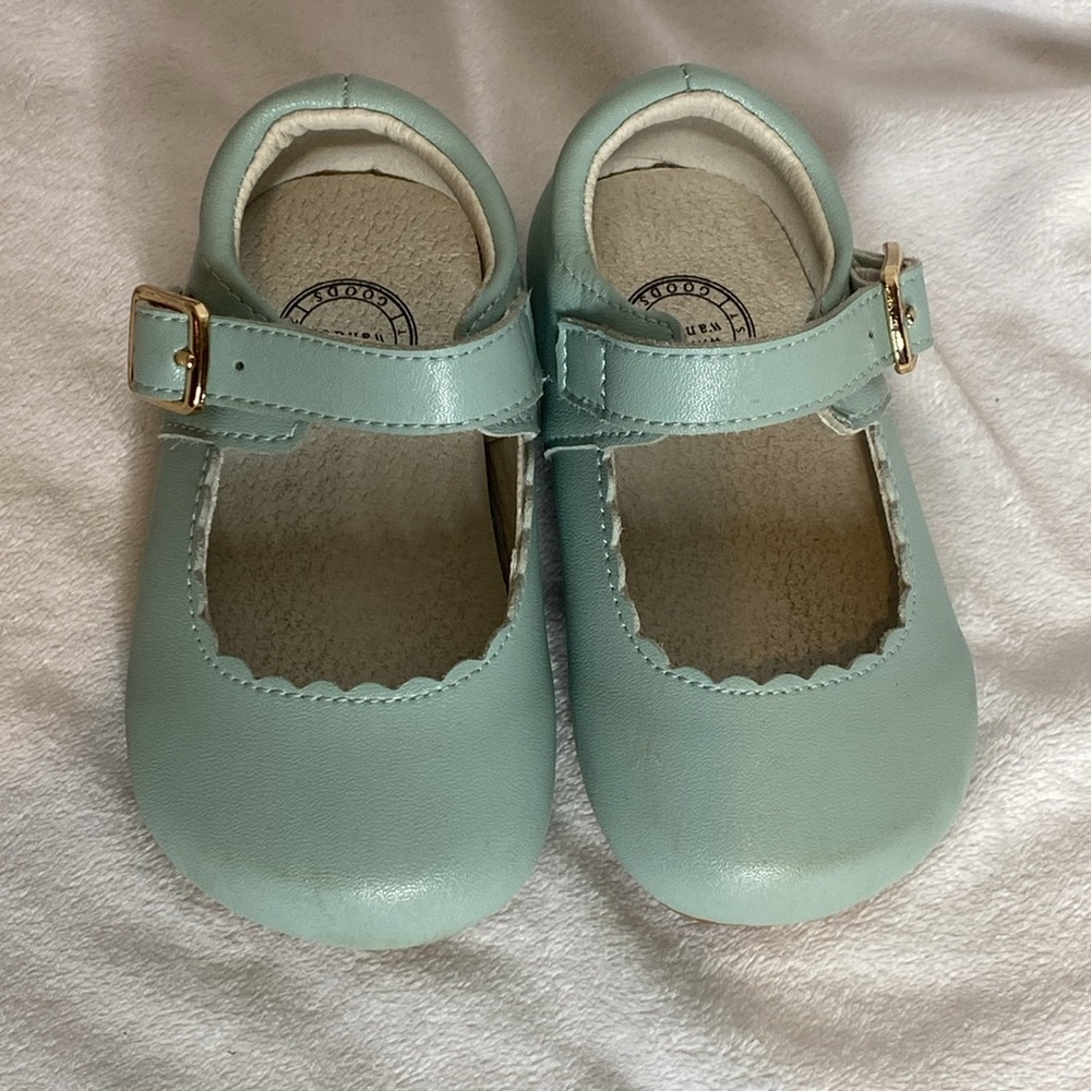 Whim + Wander girls shoes